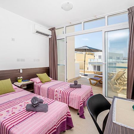 Summer Breeze Penthouse With Private Hot Tub & Terrace With Panoramic Views, By Getawaysmalta 梅利哈 外观 照片