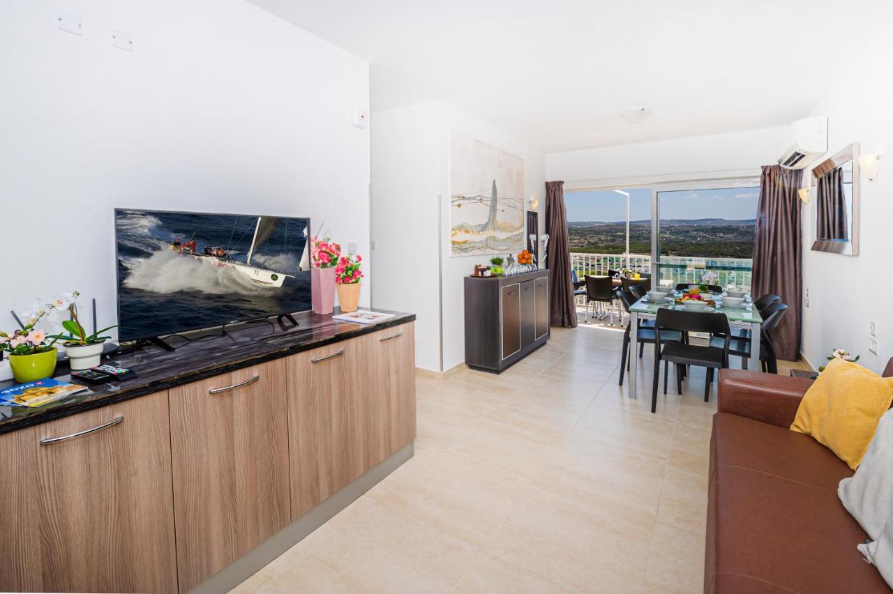 Summer Breeze Penthouse With Private Hot Tub & Terrace With Panoramic Views, By Getawaysmalta 梅利哈 外观 照片